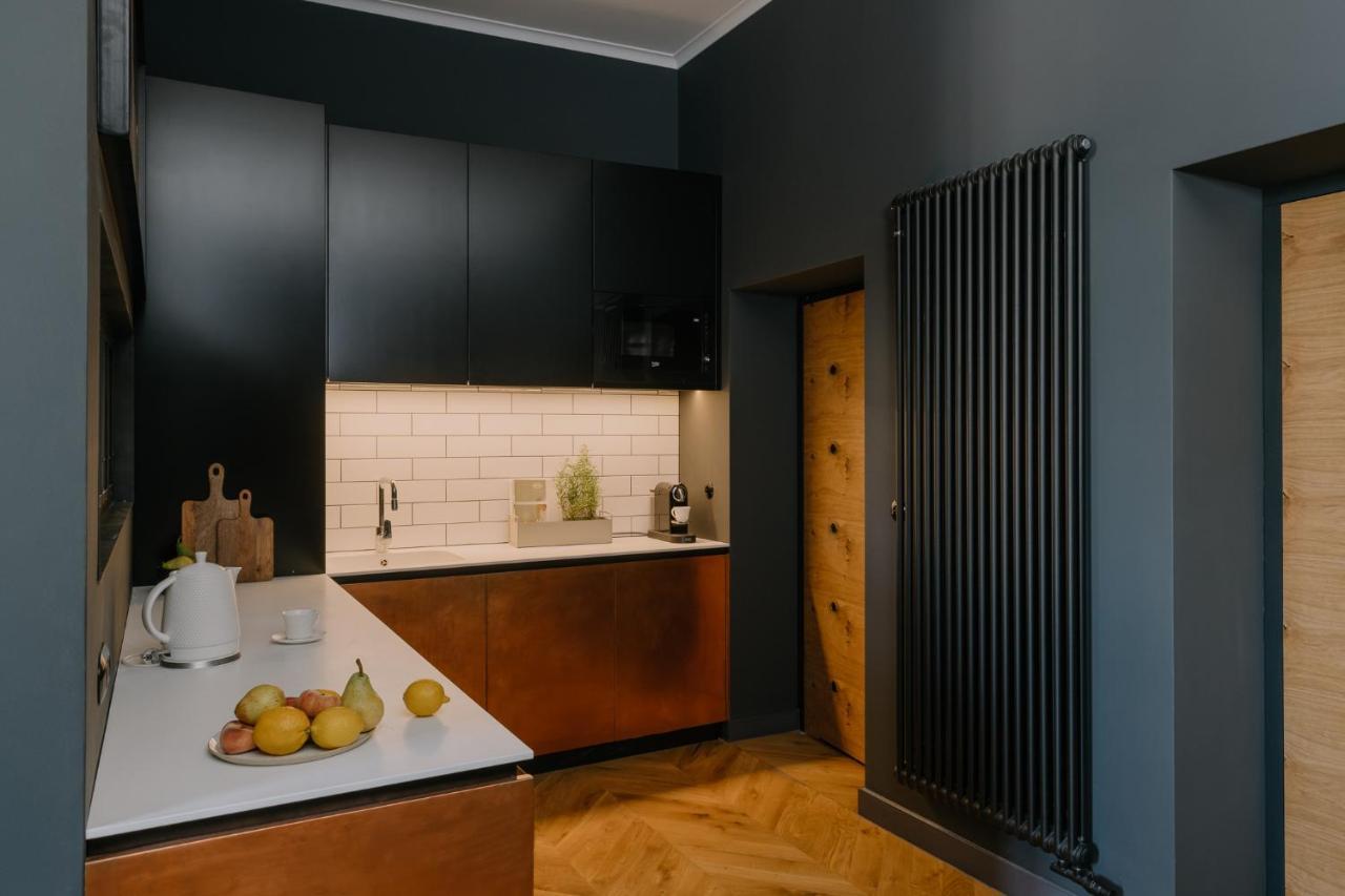 Goldfinger 3-Bed Unique Apartment In The Heart Of Podgorze Cracovia Esterno foto